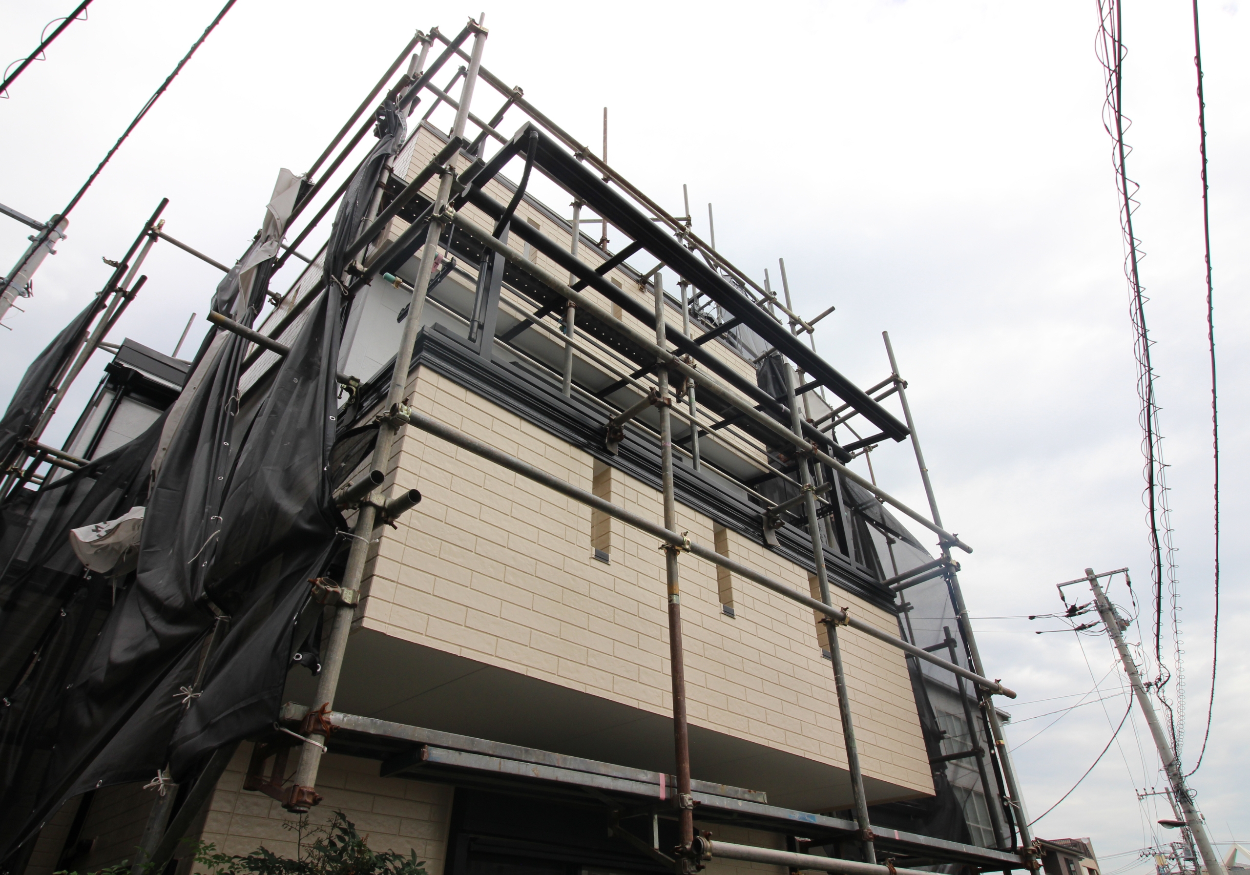鈴鹿市の外壁塗装 塗装 塗料 塗り替え ペンキ屋 リソウハウス 三重県 鈴鹿市 リフォーム工事 外壁工事 内装工事 外壁塗装 内装塗装 屋根塗装 防水工事 足場工事 雨漏り修理 屋根工事