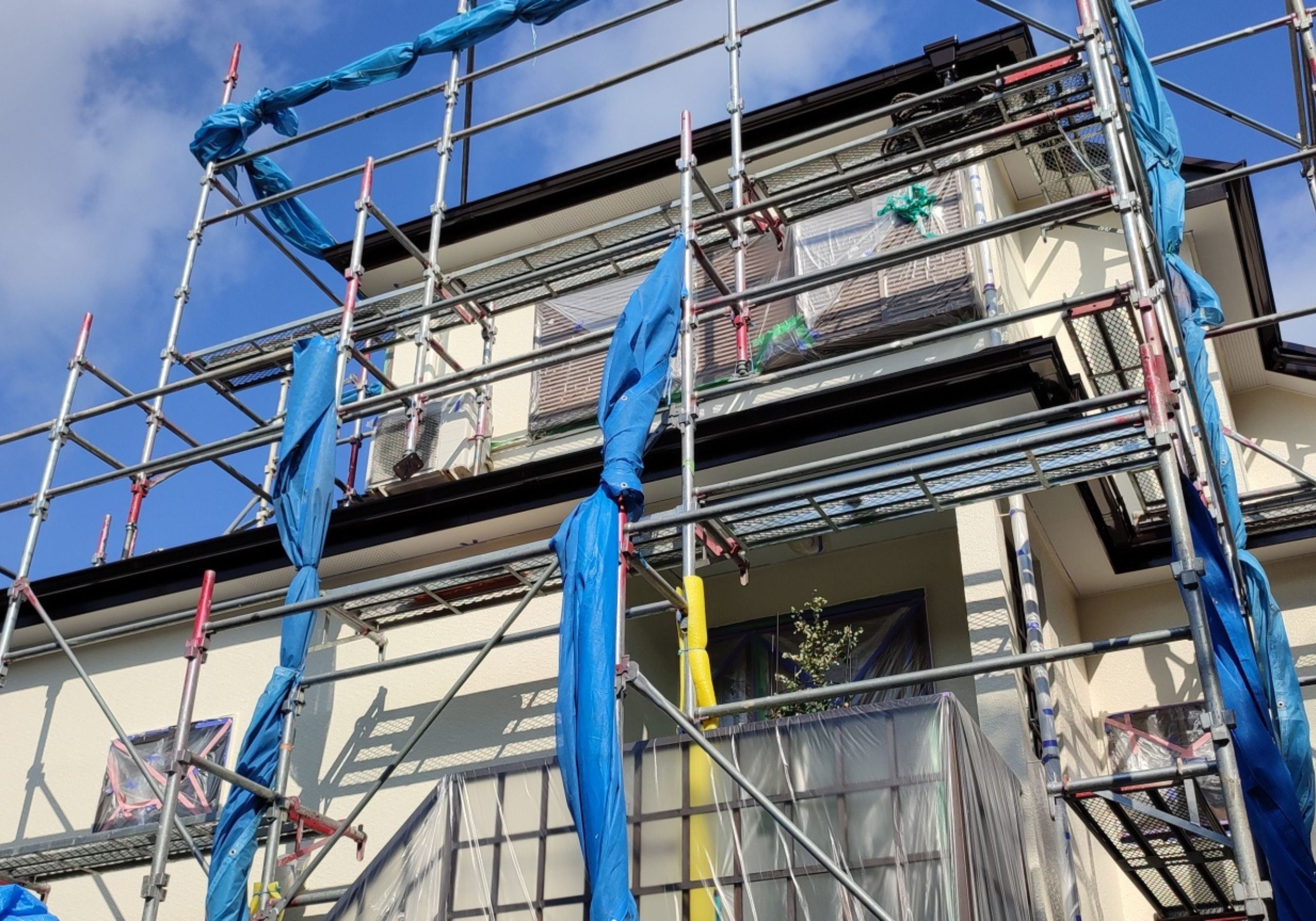 鈴鹿市の外壁塗装 塗装 塗料 塗り替え ペンキ屋 リソウハウス 三重県 鈴鹿市 リフォーム工事 外壁工事 内装工事 外壁塗装 内装塗装 屋根塗装 防水工事 足場工事 雨漏り修理 屋根工事